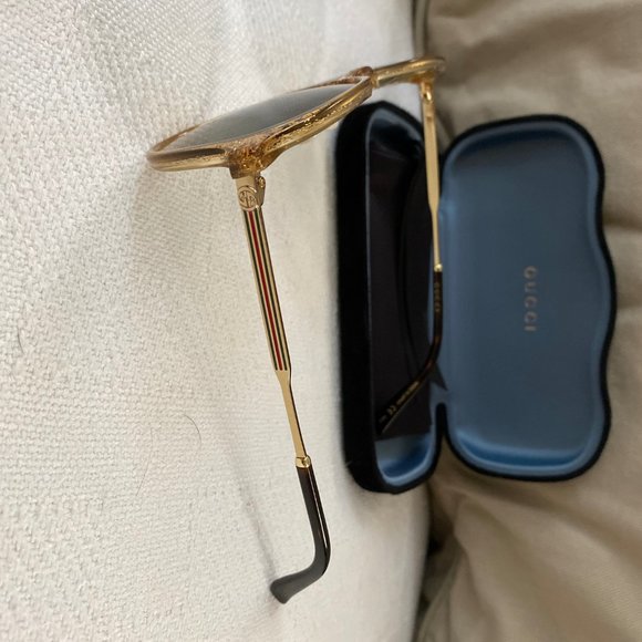 Authentic Gold Gucci Sunglasses - Picture 2 of 4